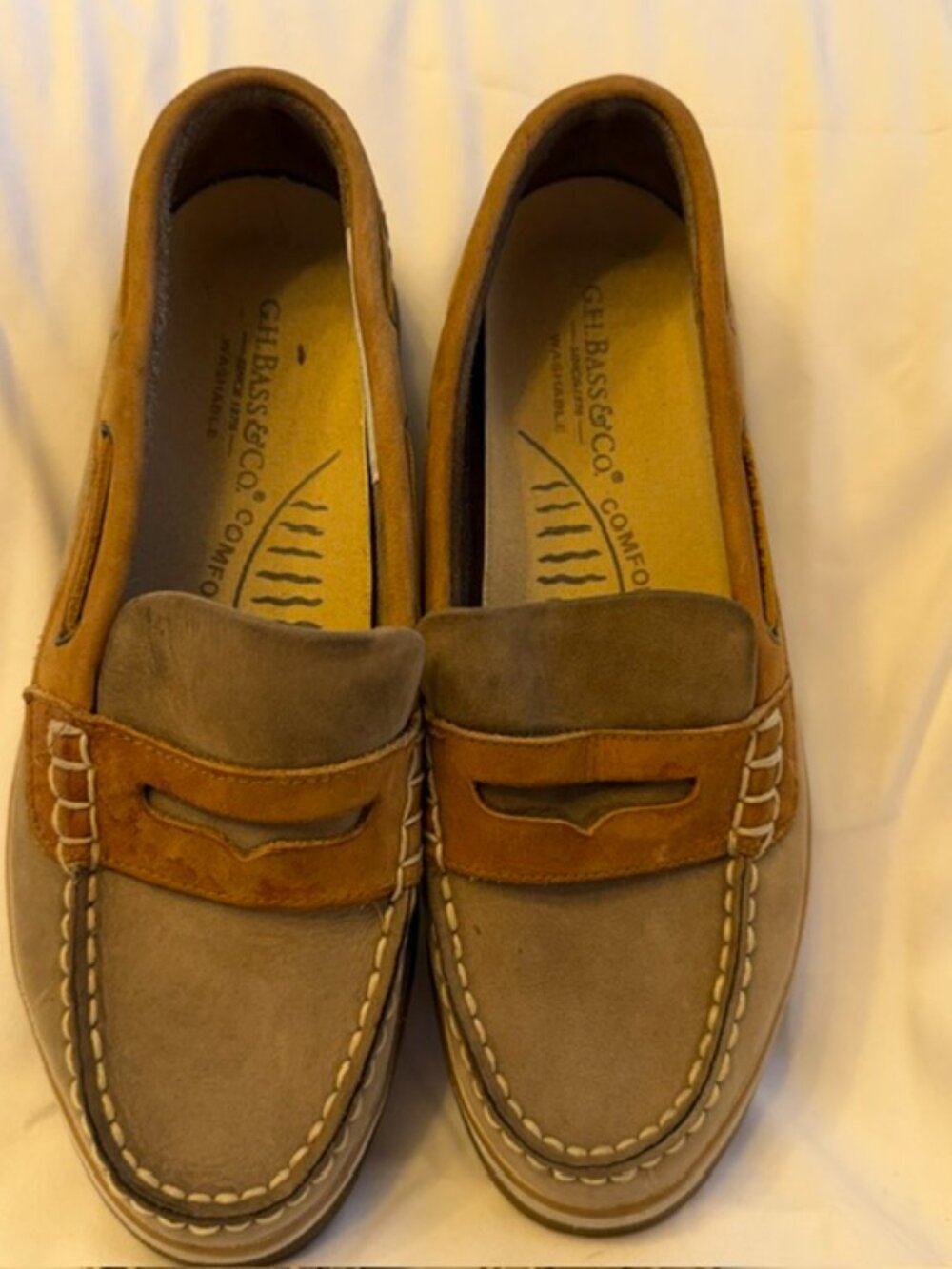 EUC G.H. Bass & Co - Women's Washable Comfort Leather Two Tone Shoes Size 9